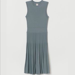 H&M Knit Pleated Dress✨ 2/$50